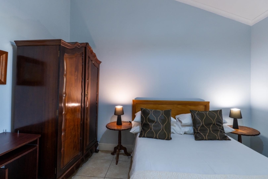 7 Bedroom Property for Sale in Cloetesville Western Cape